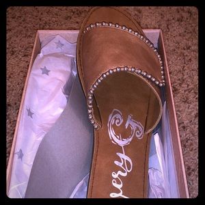 Women’s sandals. Size 8